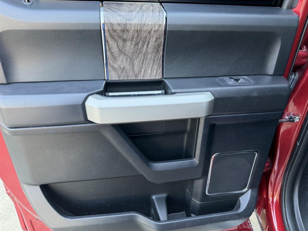 Ford F-250 SD Lariat Crew Cab 4WD 2018