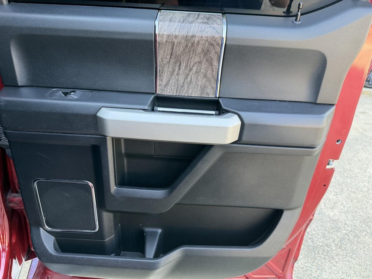 Ford F-250 SD Lariat Crew Cab 4WD 2018
