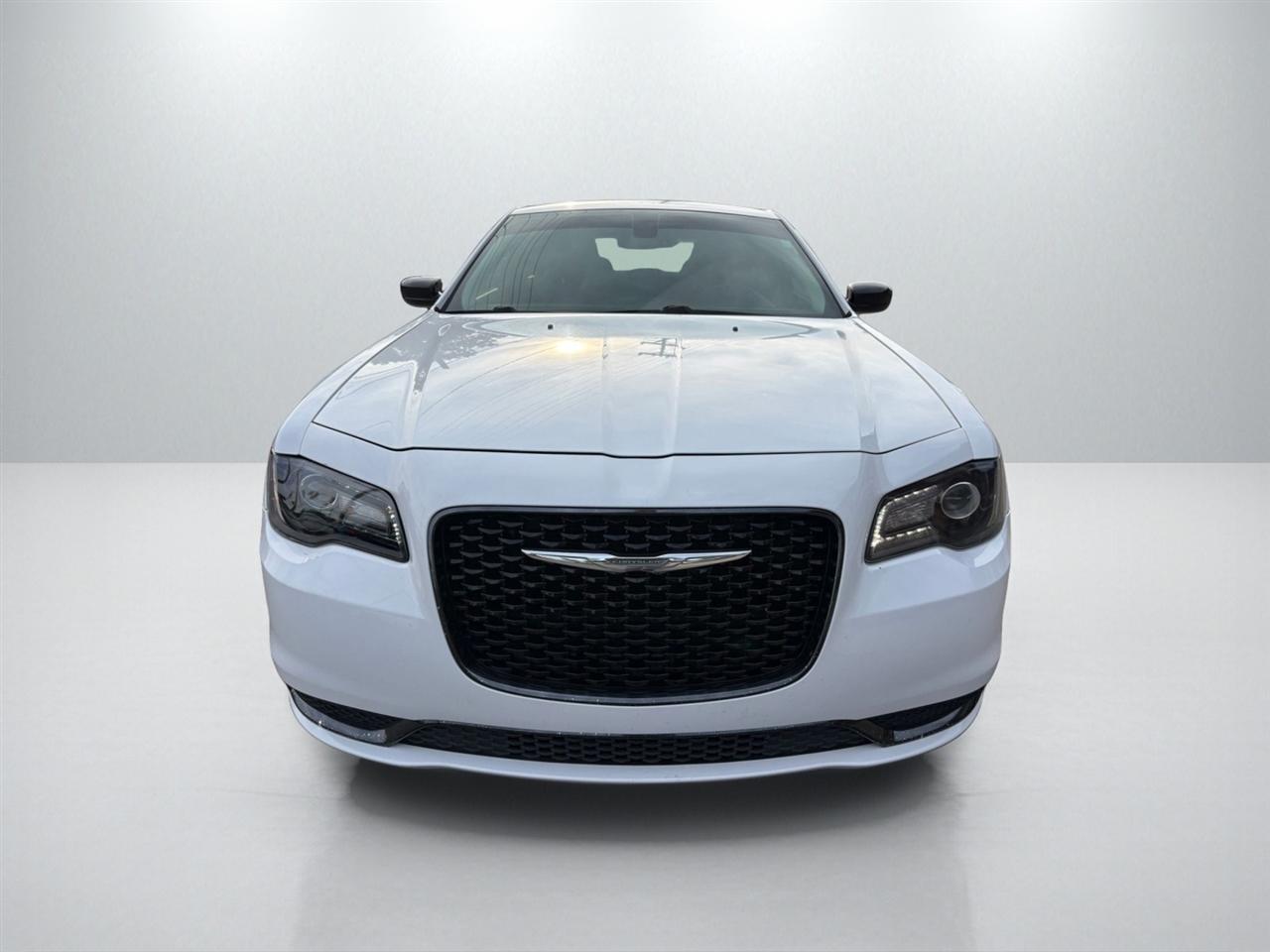 Chrysler 300 Touring 2021