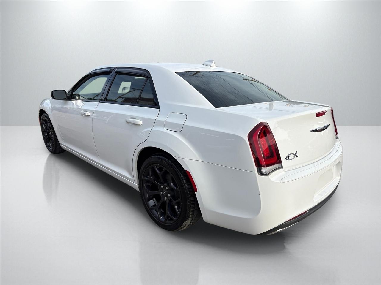 Chrysler 300 Touring 2021