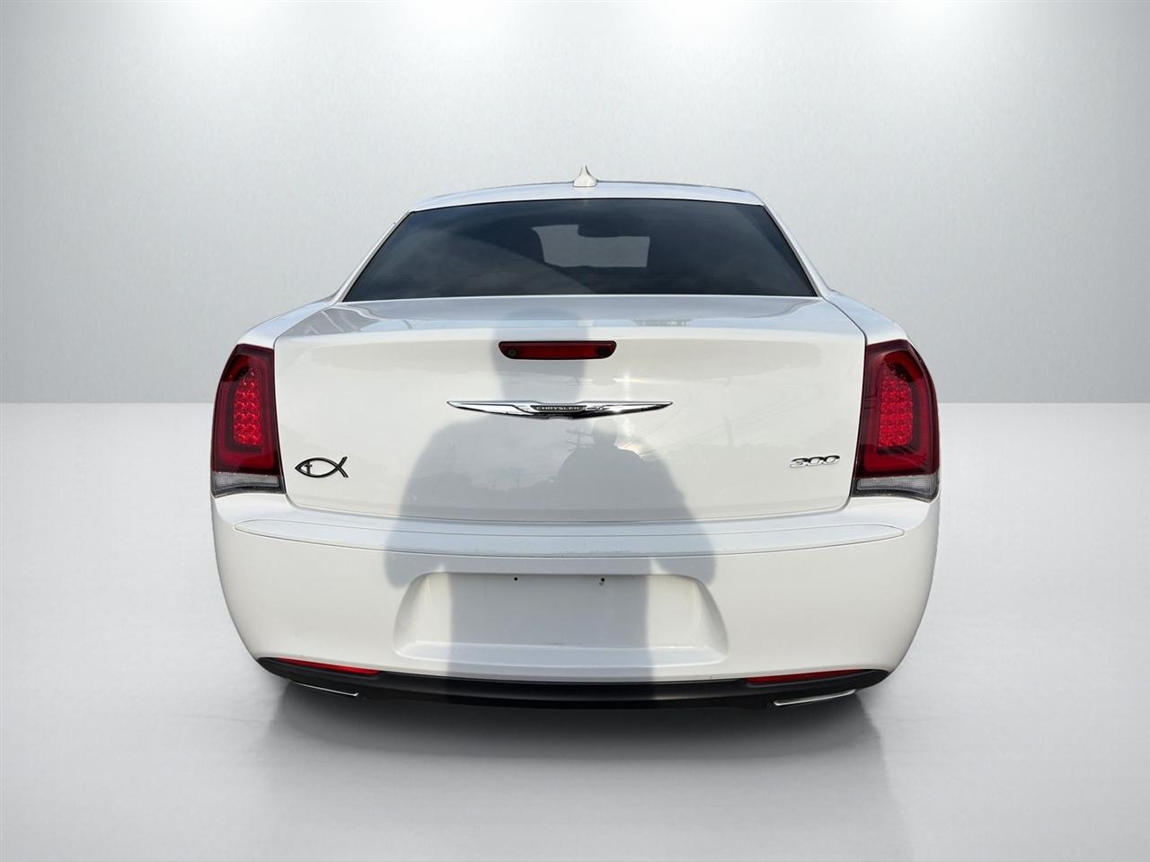 Chrysler 300 Touring 2021