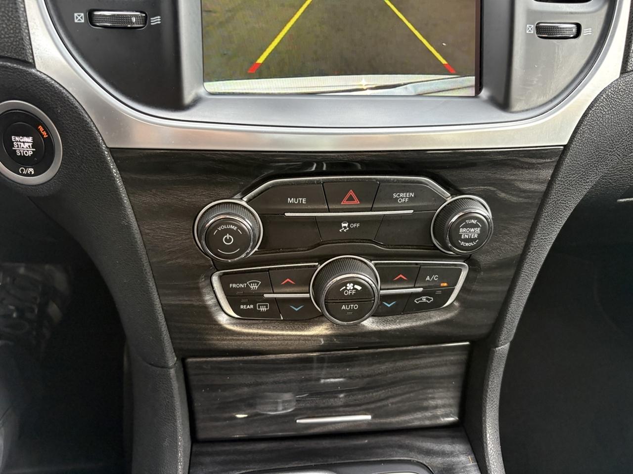 Chrysler 300 Touring 2021