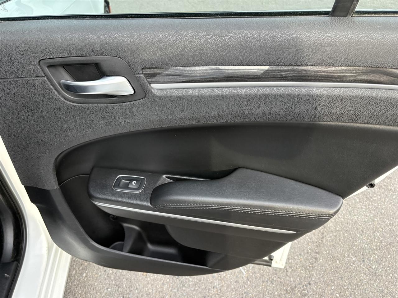 Chrysler 300 Touring 2021