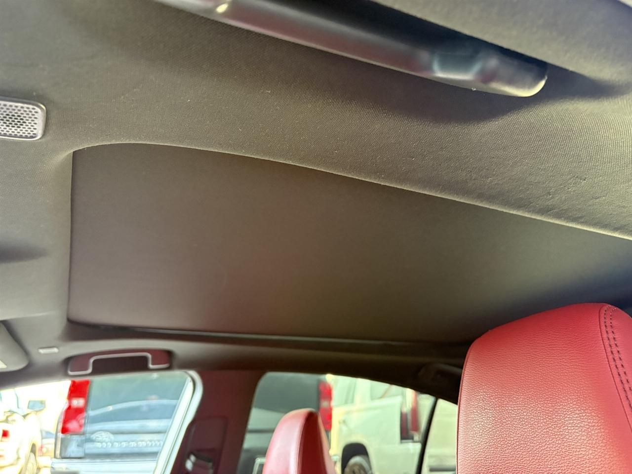 Toyota Camry Hybrid XSE 2025