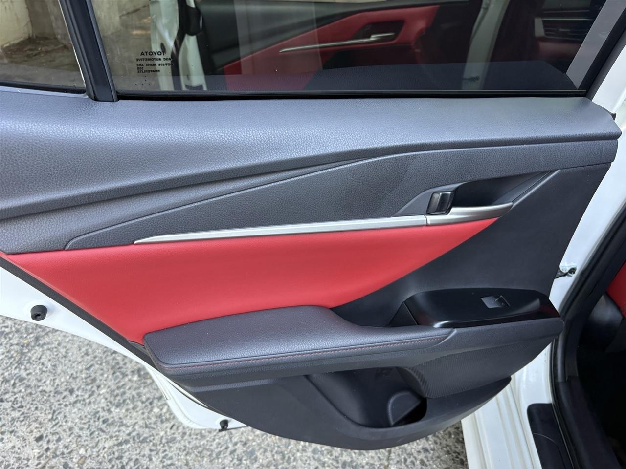 Toyota Camry Hybrid XSE 2025