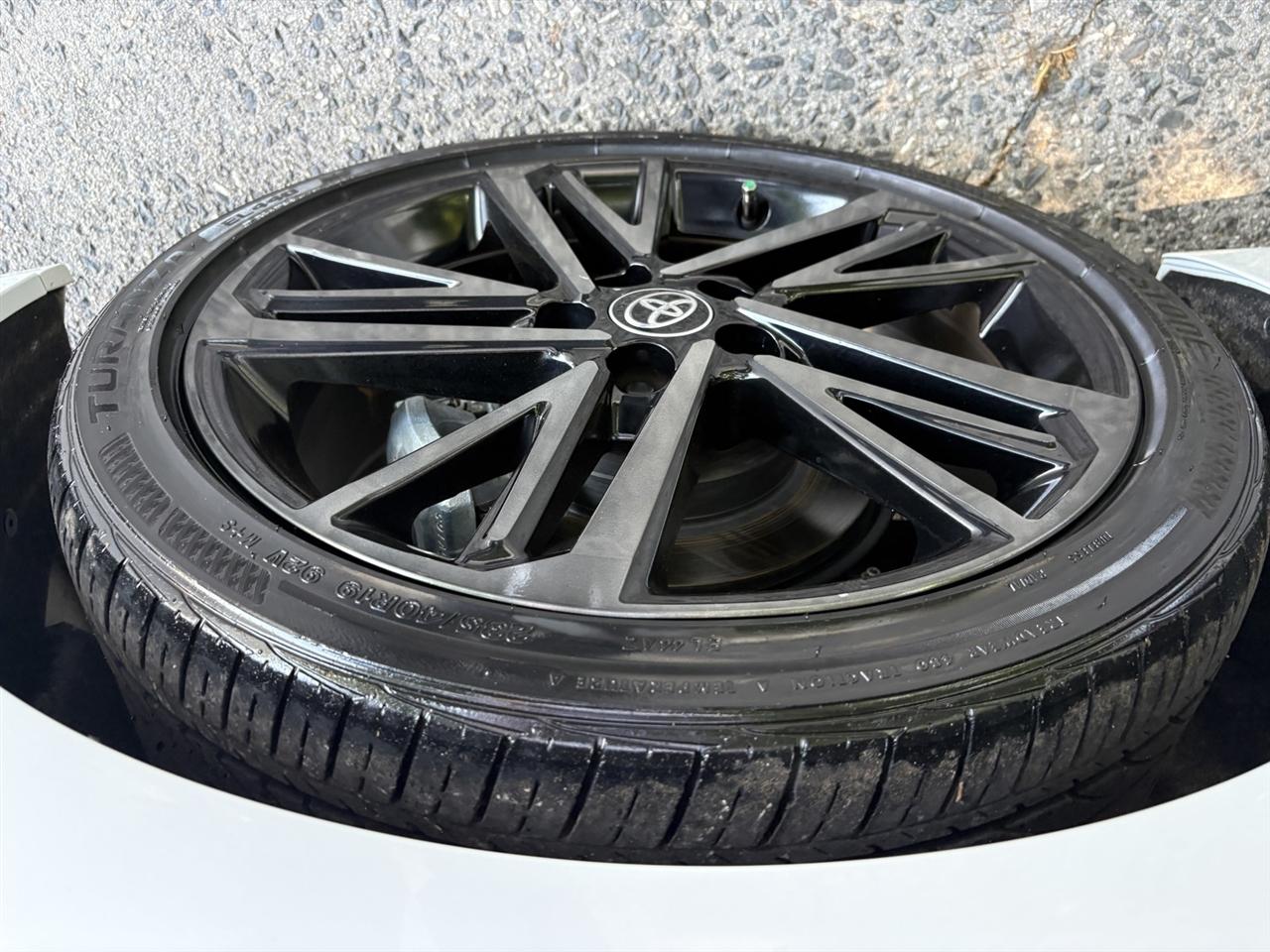 Toyota Camry Hybrid XSE 2025