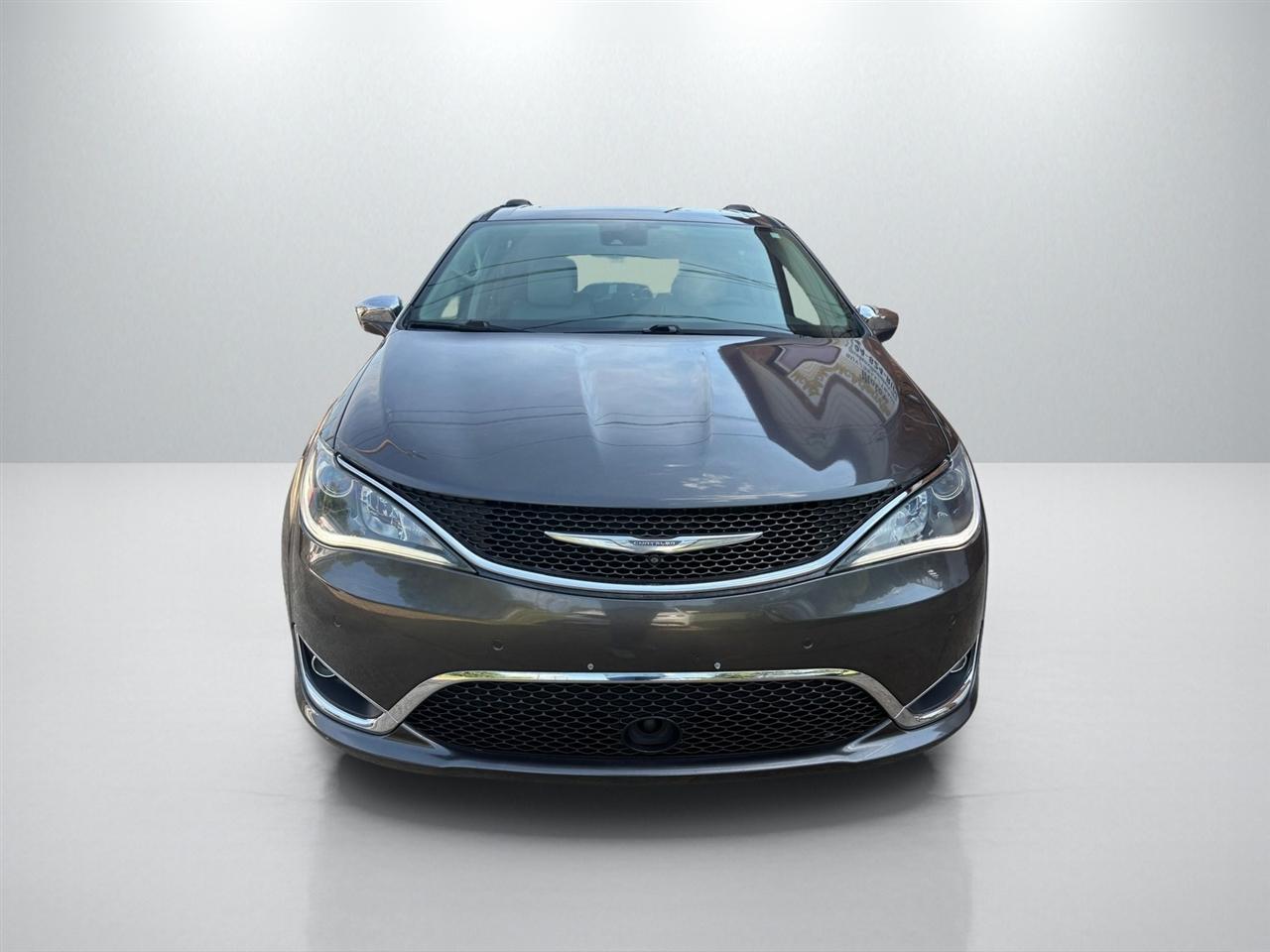 Chrysler Pacifica Limited 2017