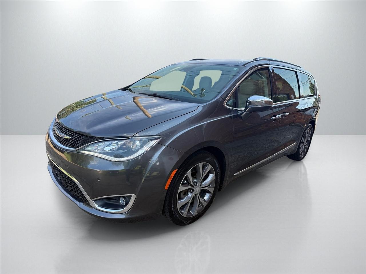 Chrysler Pacifica Limited 2017