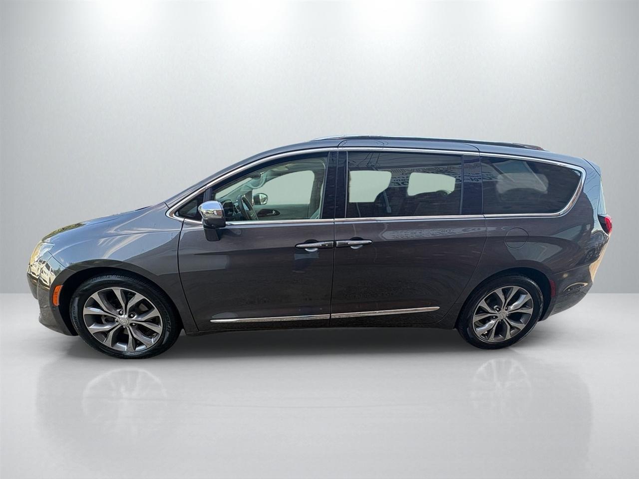 Chrysler Pacifica Limited 2017