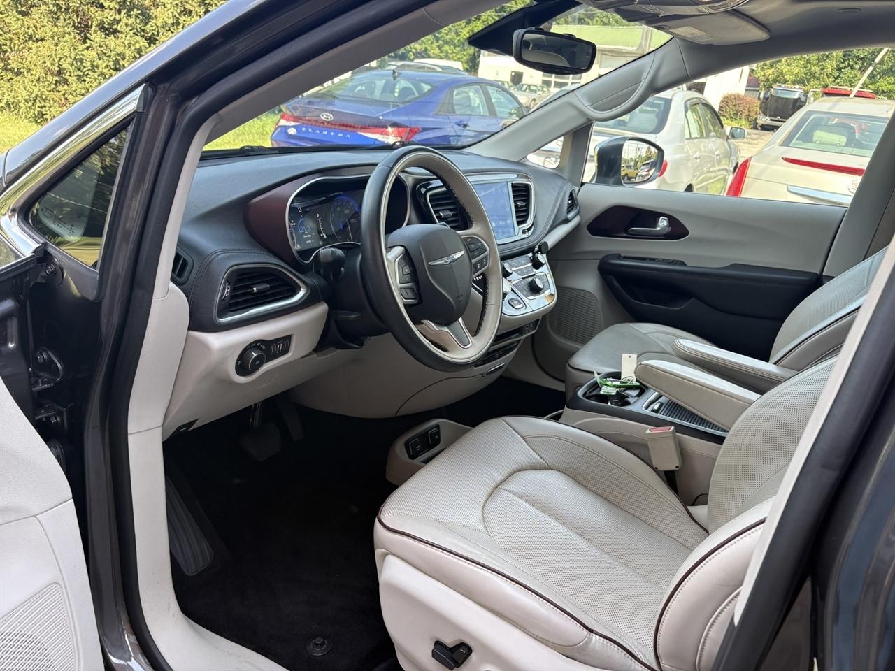 Chrysler Pacifica Limited 2017