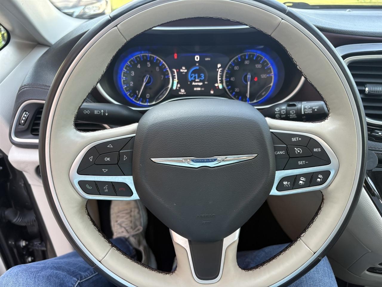Chrysler Pacifica Limited 2017