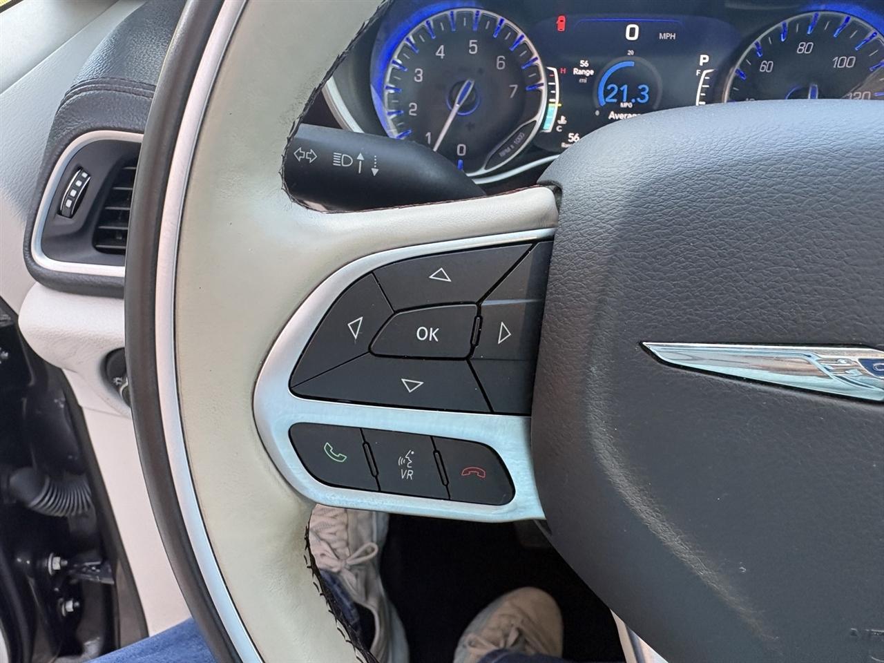 Chrysler Pacifica Limited 2017