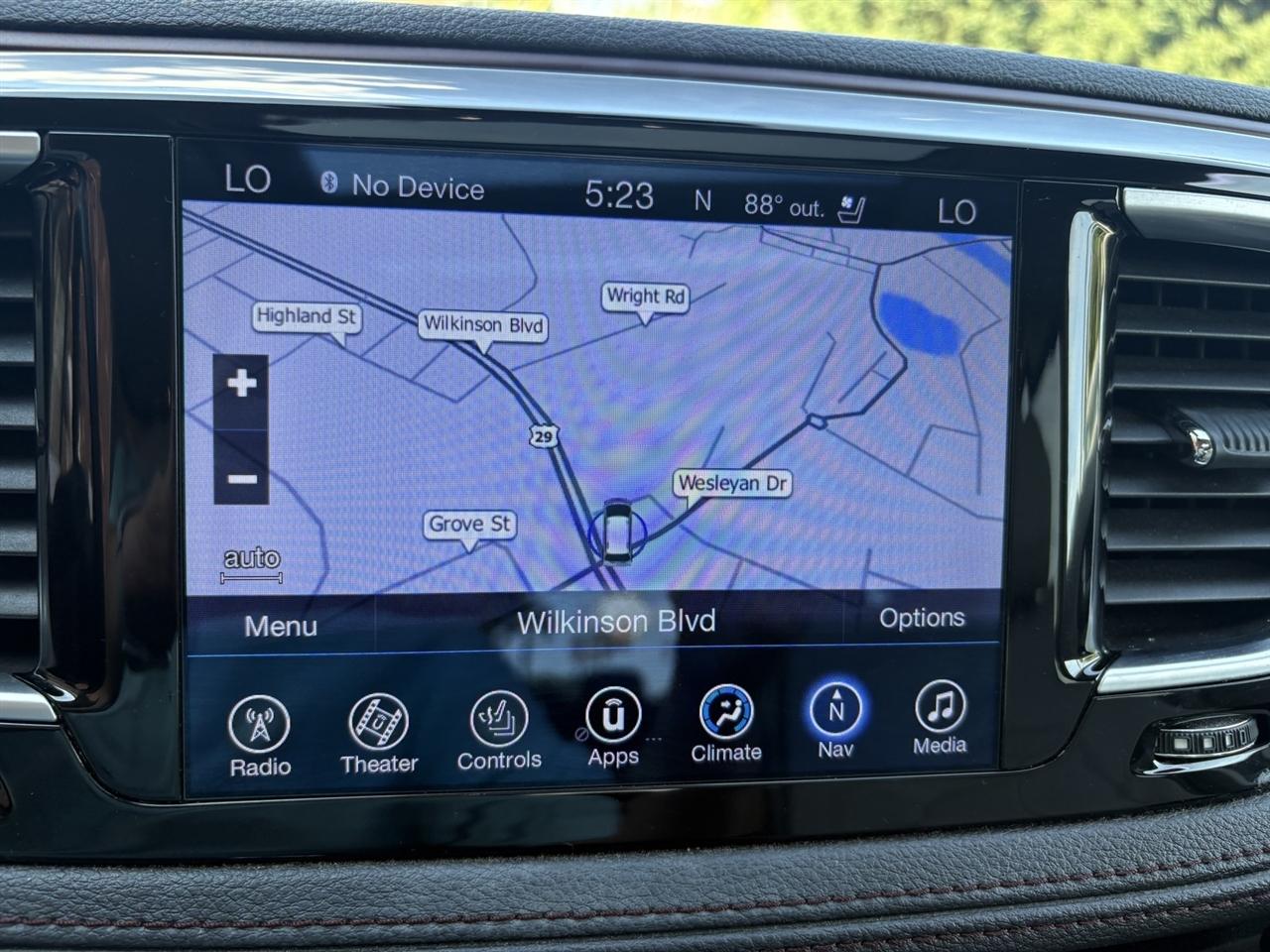 Chrysler Pacifica Limited 2017