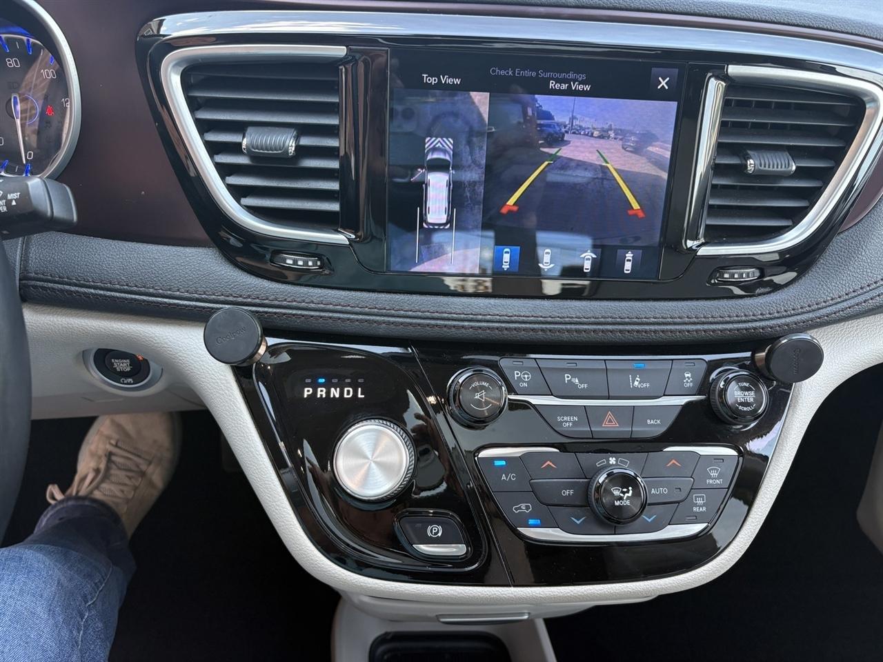 Chrysler Pacifica Limited 2017