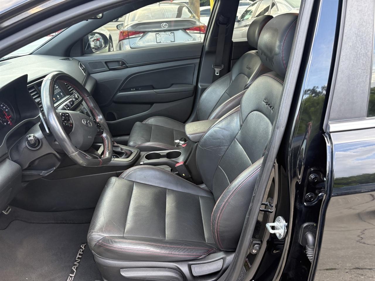 Hyundai Elantra  2018