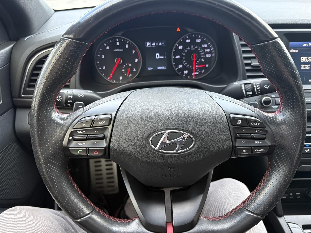 Hyundai Elantra  2018