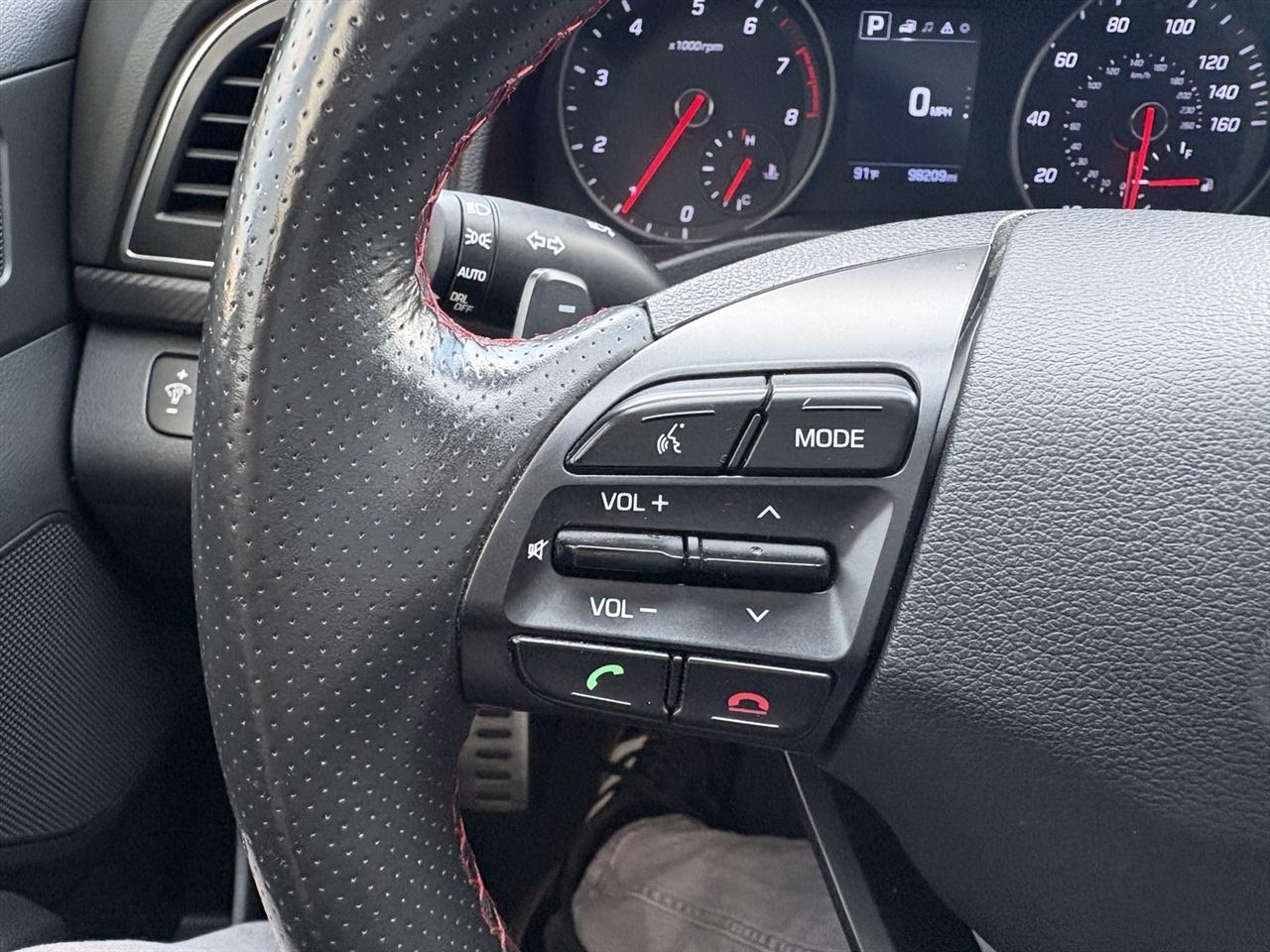 Hyundai Elantra  2018