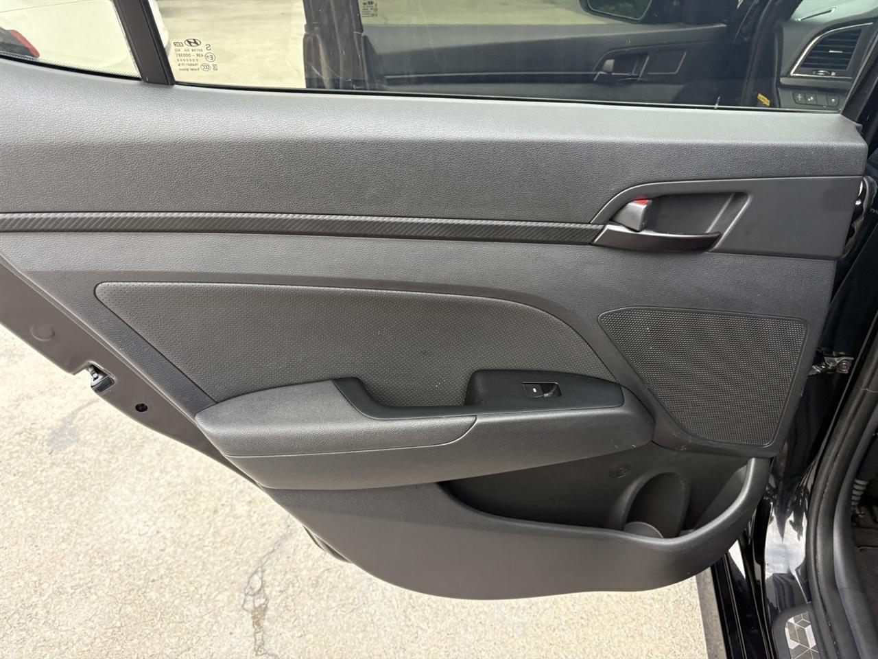 Hyundai Elantra  2018