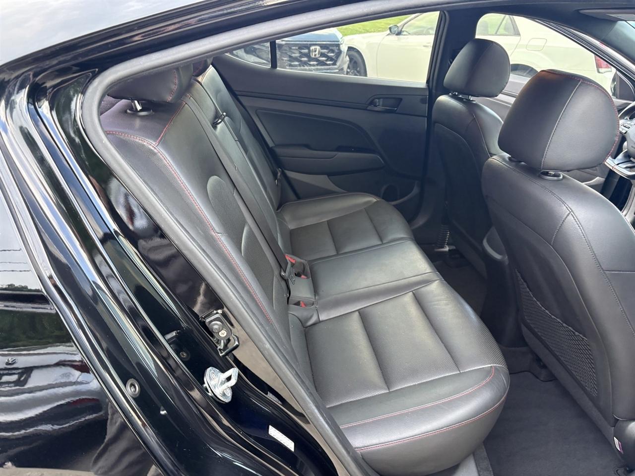 Hyundai Elantra  2018
