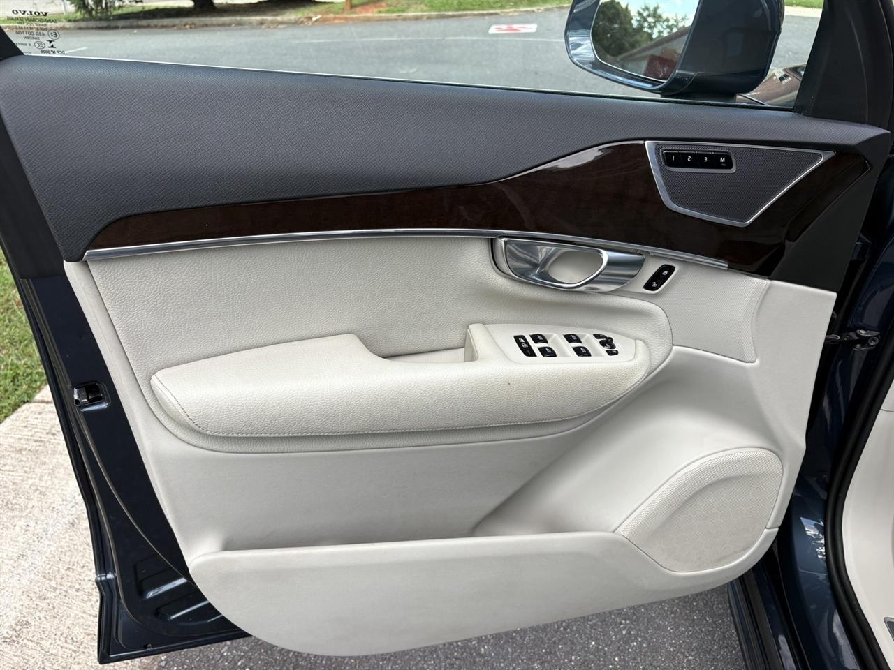 Volvo XC90 AWD 4dr T6 Momentum 2018