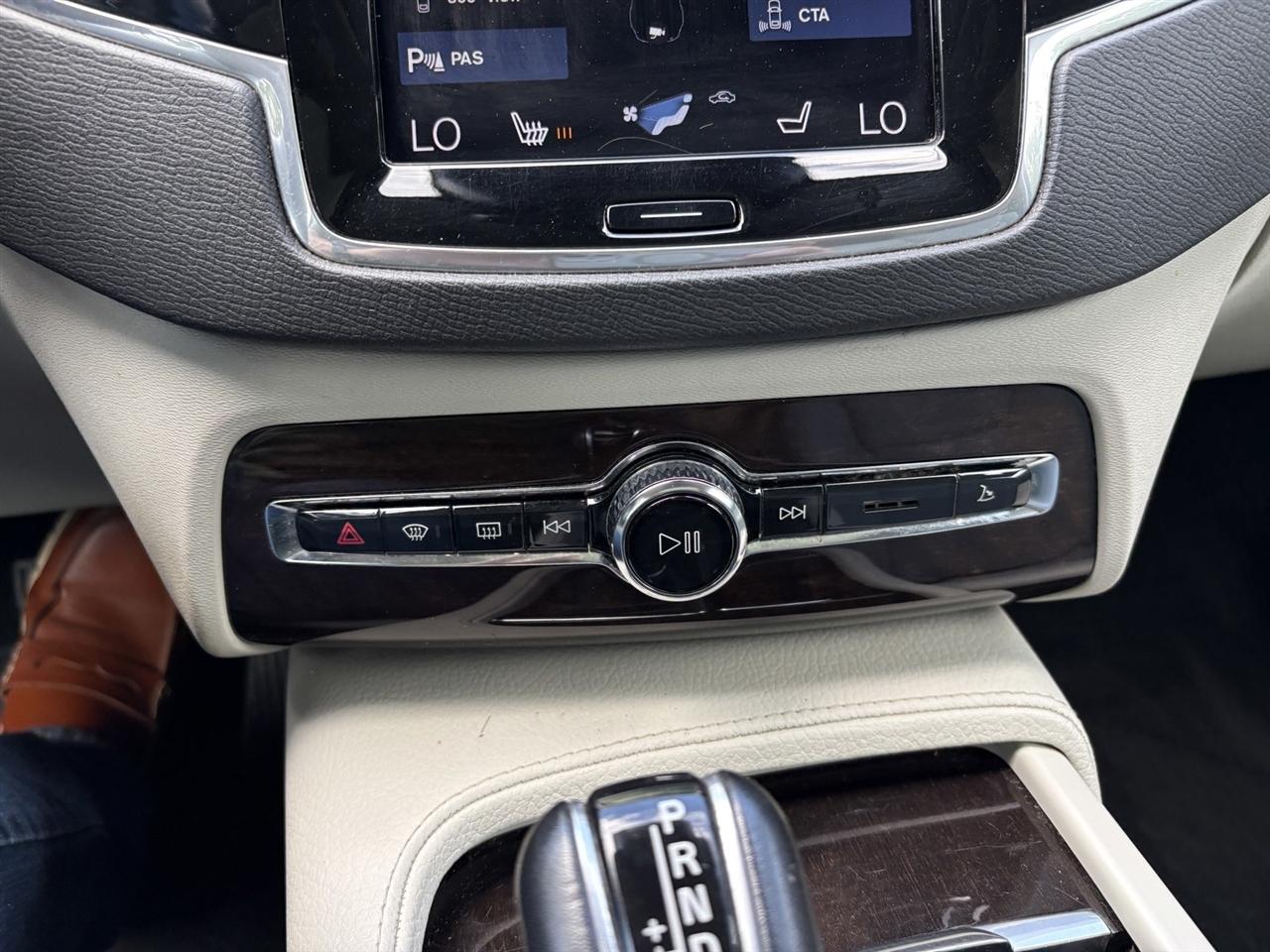 Volvo XC90 AWD 4dr T6 Momentum 2018