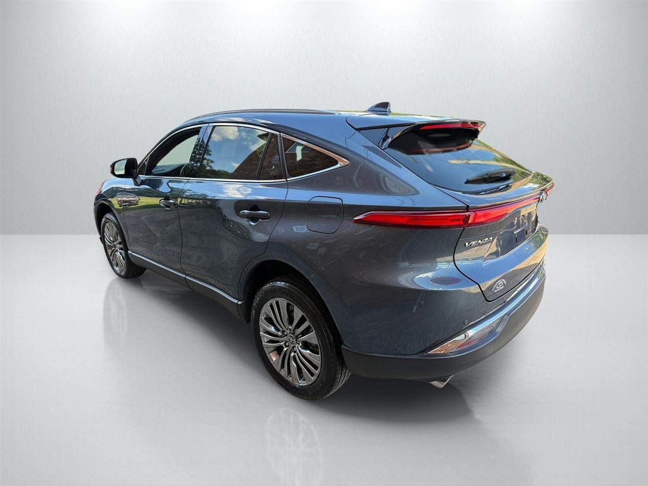 Toyota Venza XLE AWD (Natl) 2023