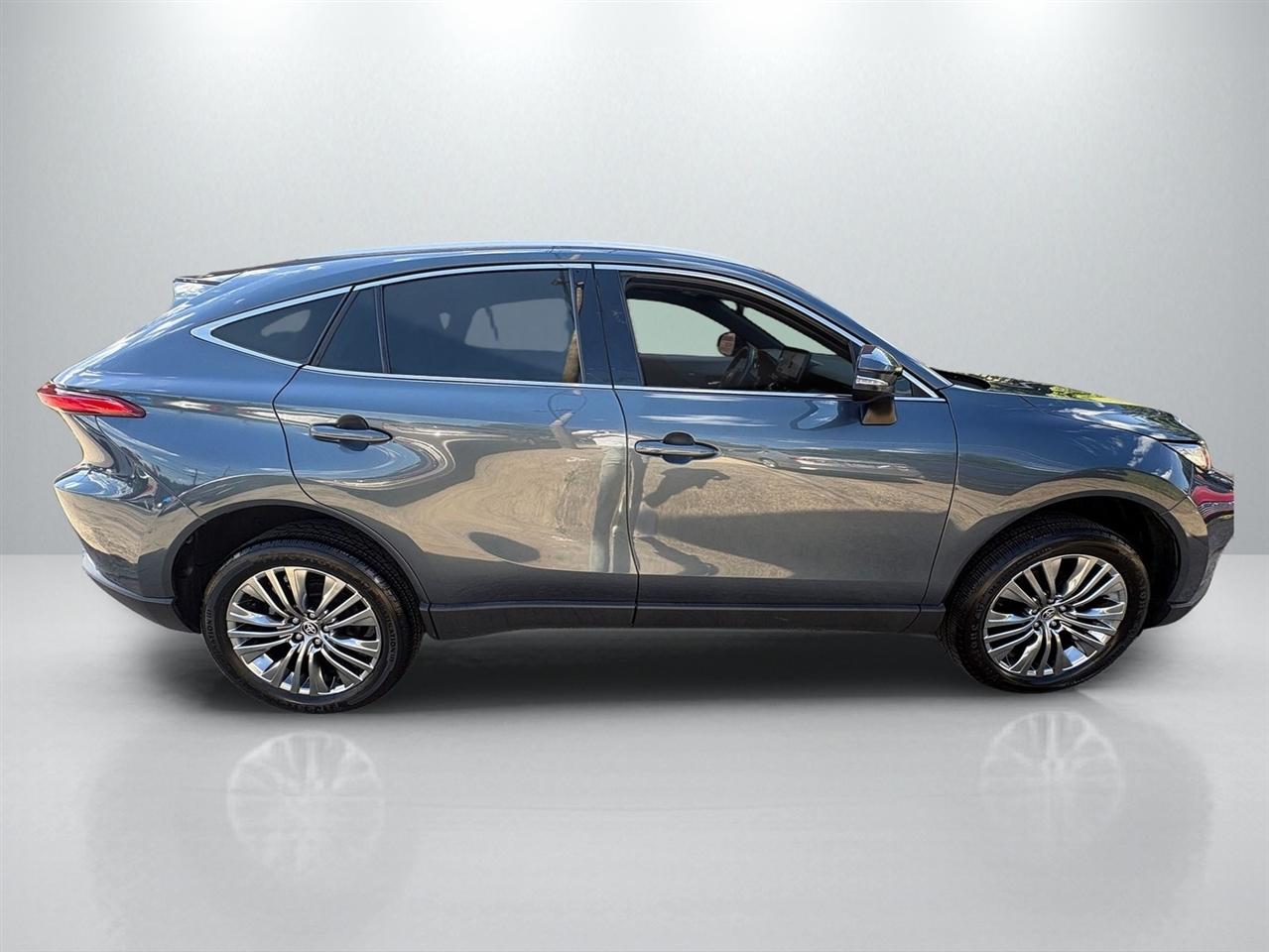 Toyota Venza XLE AWD (Natl) 2023
