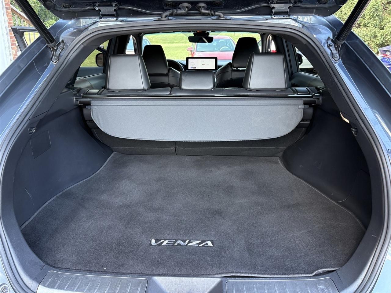 Toyota Venza XLE AWD (Natl) 2023