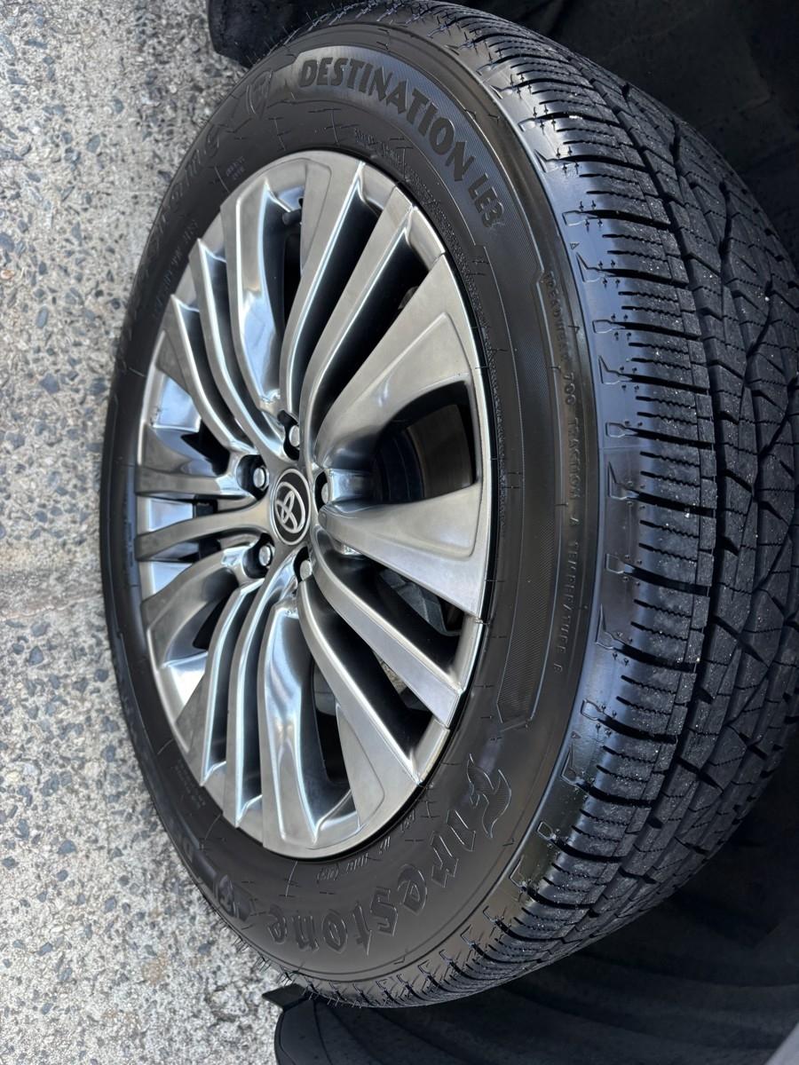 Toyota Venza XLE AWD (Natl) 2023