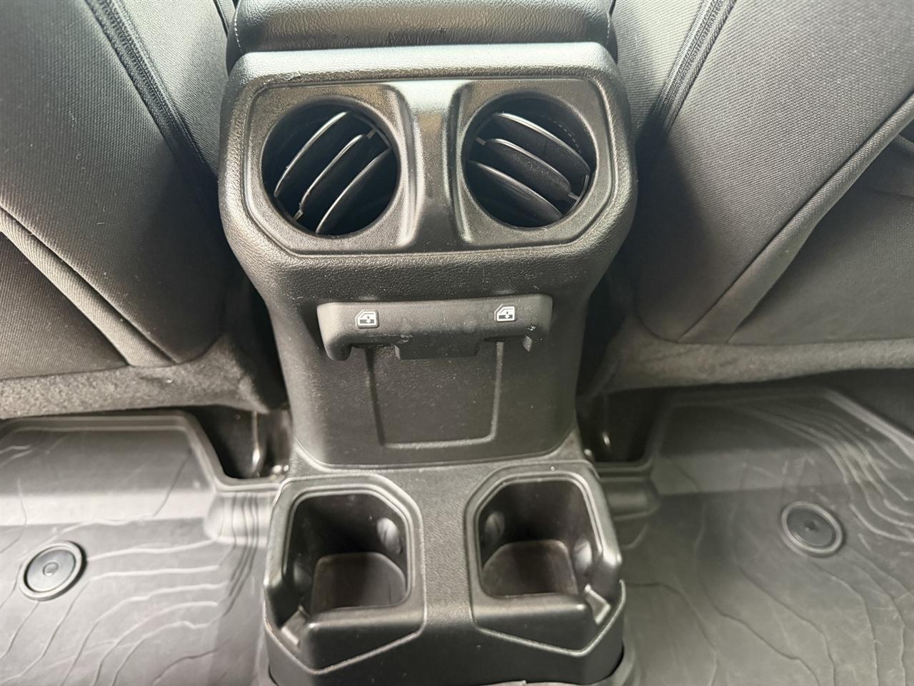 Jeep Wrangler High Tide 4 Door 4x4 2023
