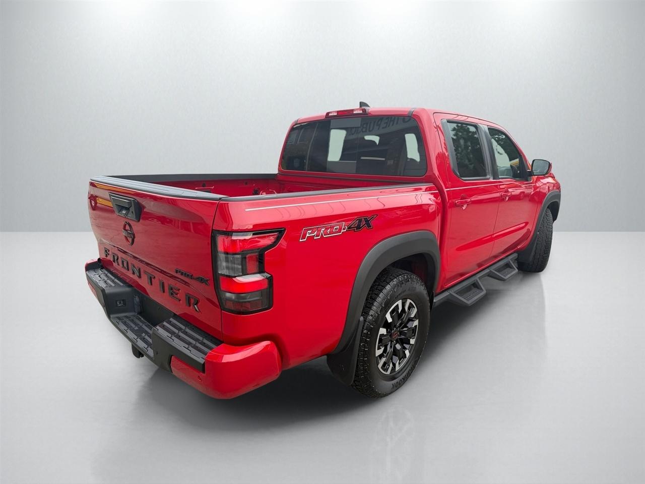 Nissan Frontier PRO-4X Crew Cab 4X4 V6 2024