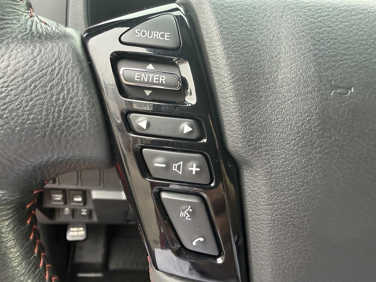 Nissan Frontier PRO-4X Crew Cab 4X4 V6 2024