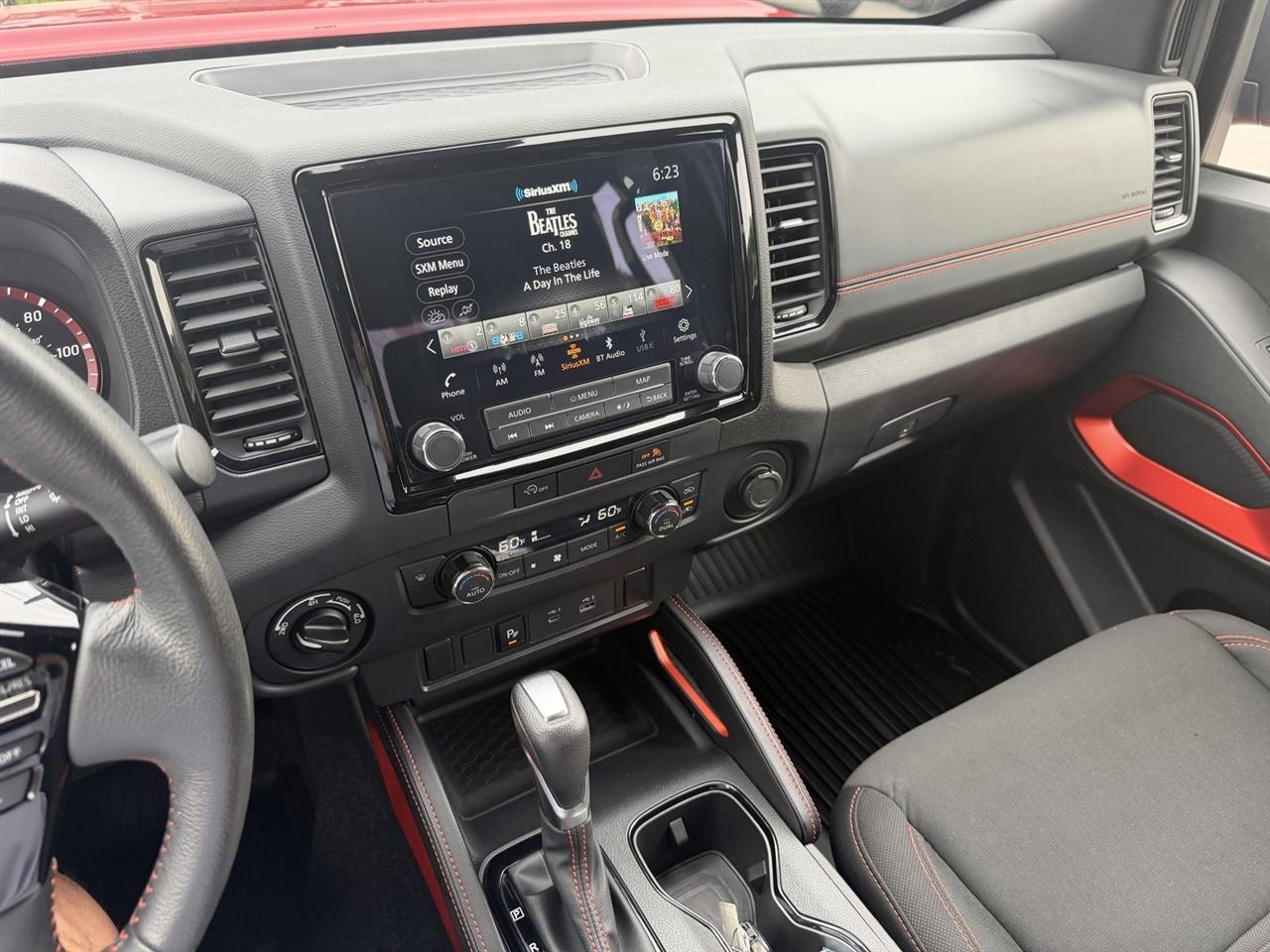Nissan Frontier PRO-4X Crew Cab 4X4 V6 2024