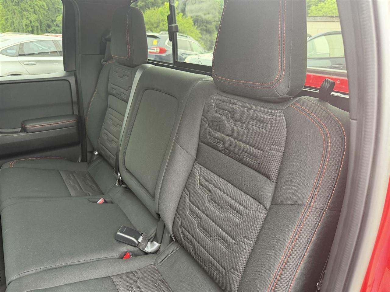 Nissan Frontier PRO-4X Crew Cab 4X4 V6 2024
