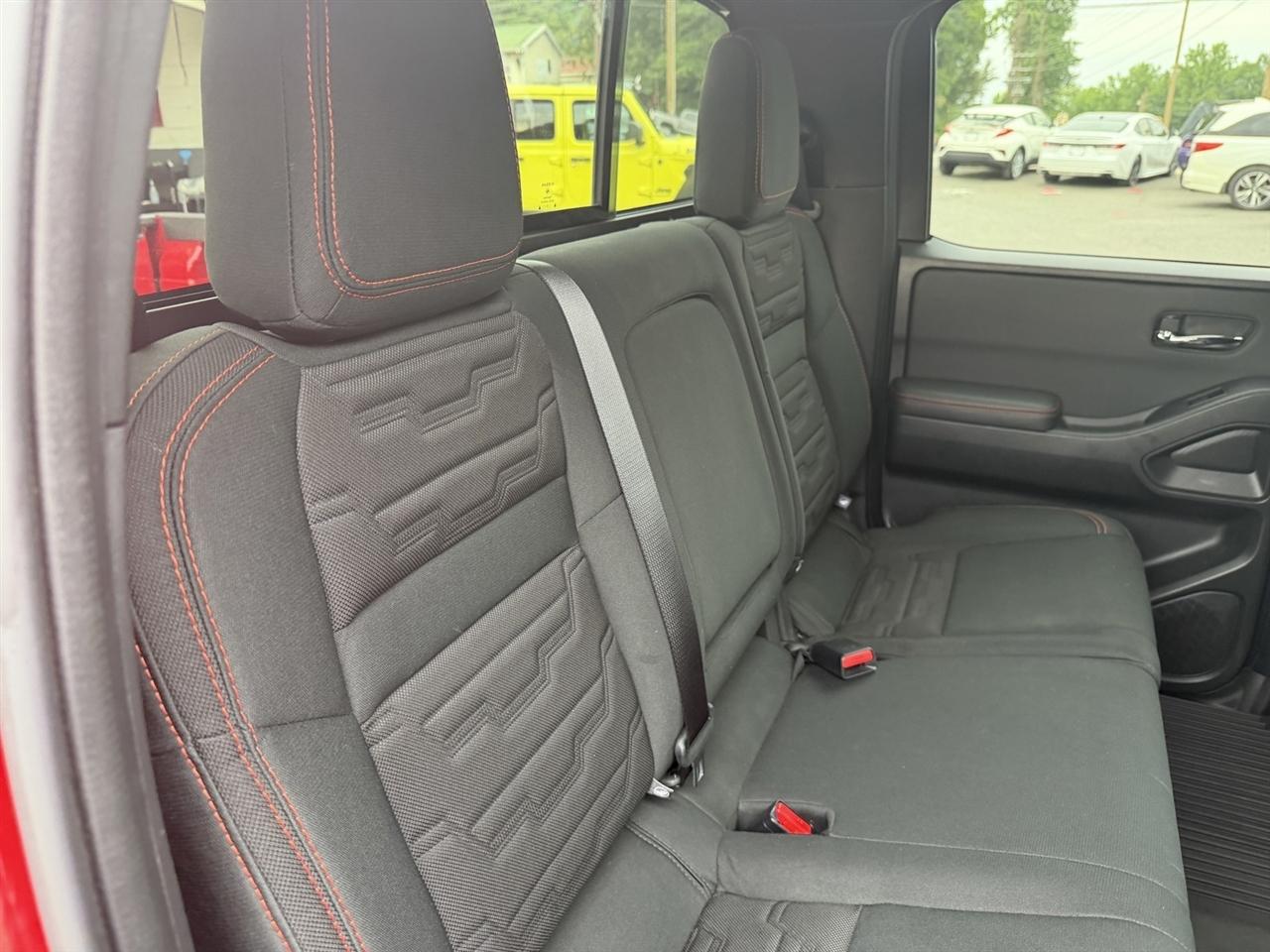 Nissan Frontier PRO-4X Crew Cab 4X4 V6 2024