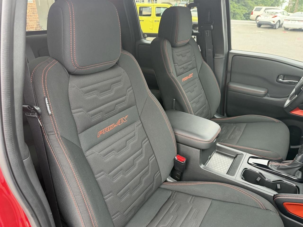 Nissan Frontier PRO-4X Crew Cab 4X4 V6 2024