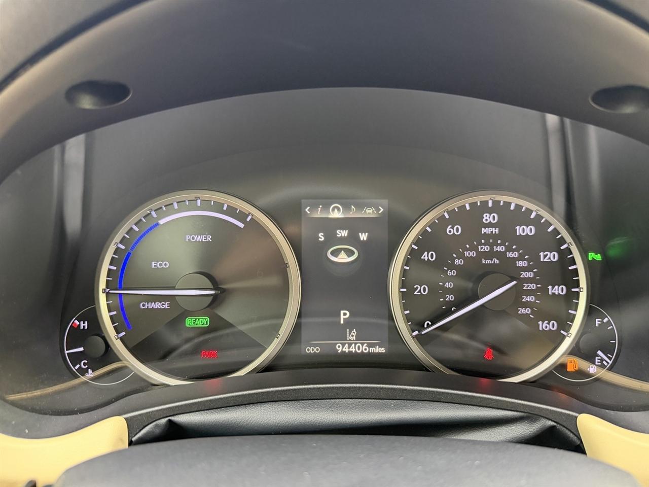 Lexus NX 300h Premium 2021
