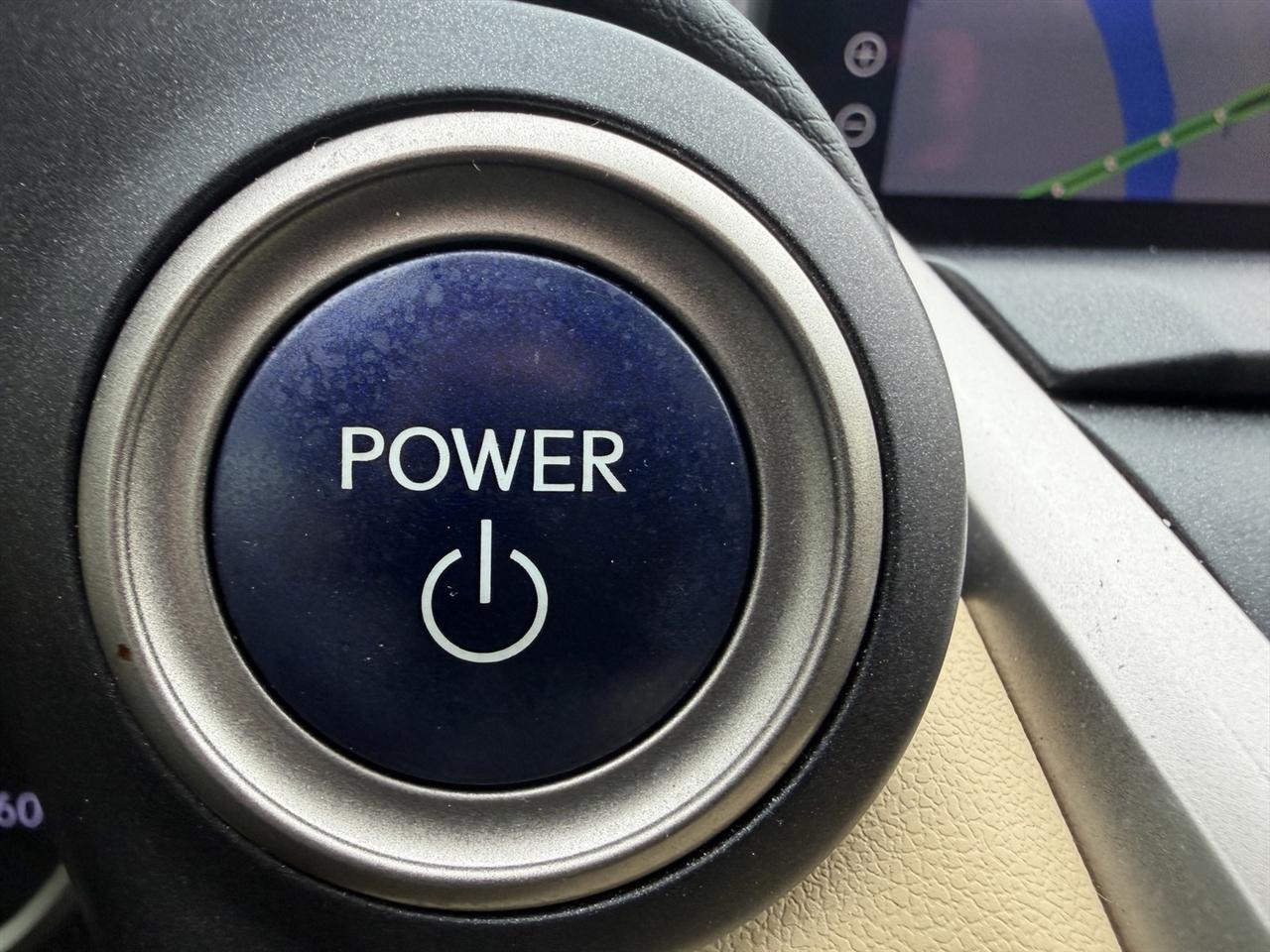 Lexus NX 300h Premium 2021