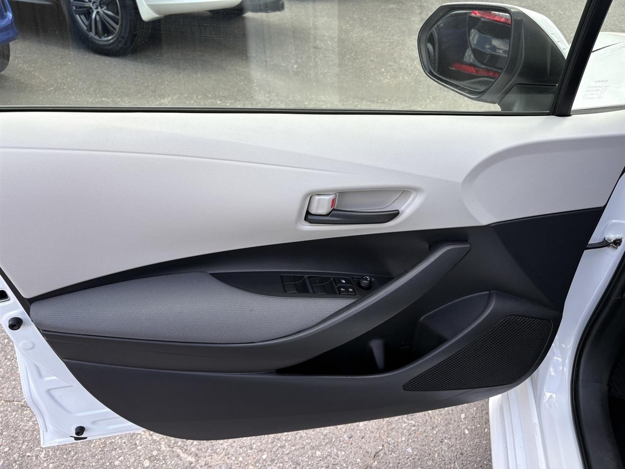 Toyota Corolla LE Hybrid 2022