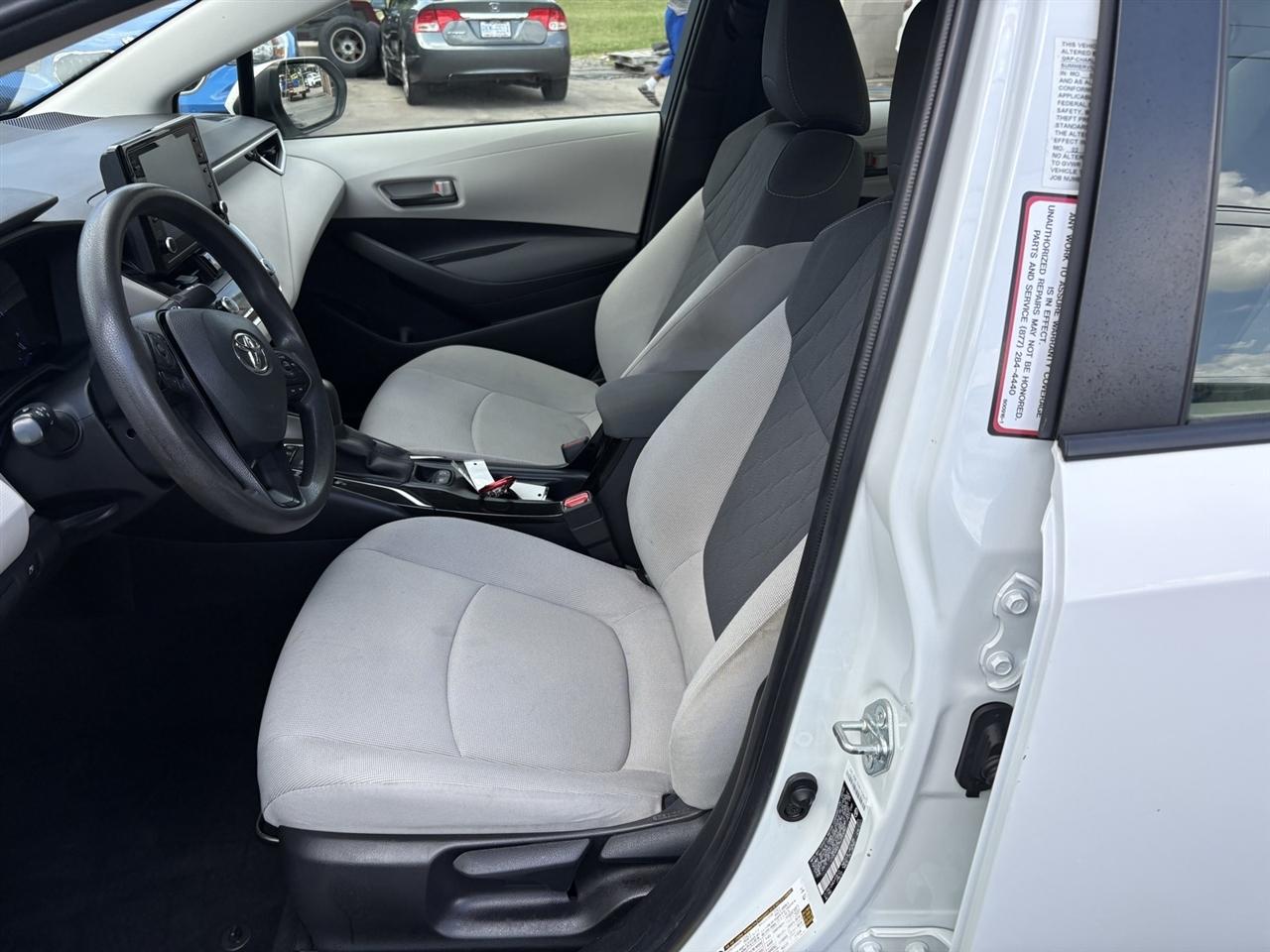 Toyota Corolla LE Hybrid 2022