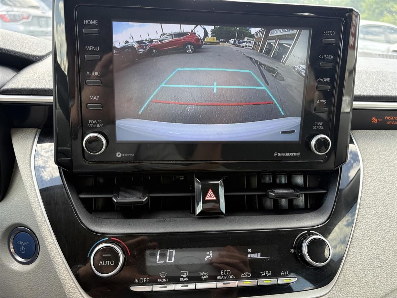 Toyota Corolla LE Hybrid 2022