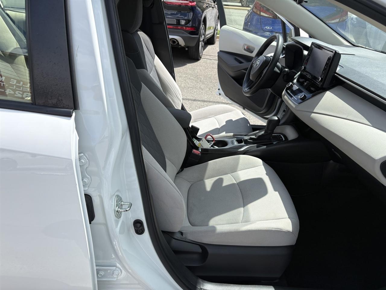 Toyota Corolla LE Hybrid 2022