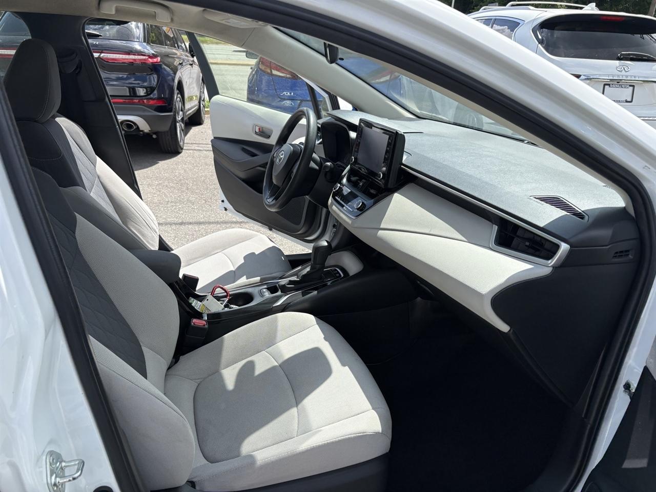 Toyota Corolla LE Hybrid 2022