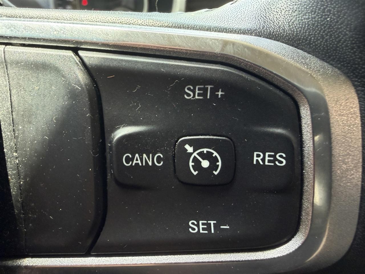 RAM 1500 Laramie Crew Cab LWB 4WD 2020