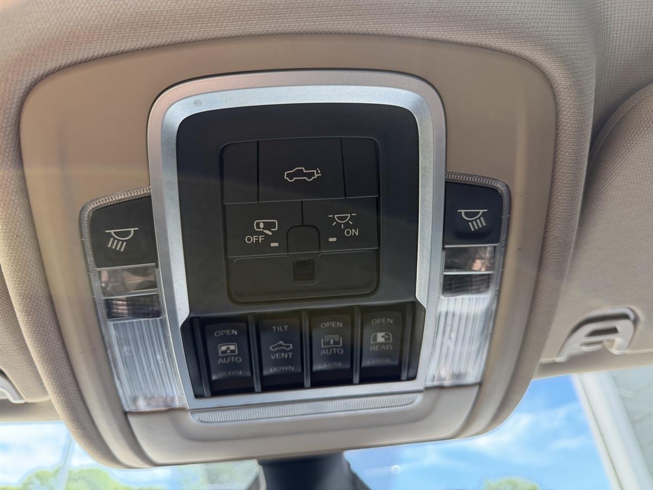 RAM 1500 Laramie Crew Cab LWB 4WD 2020