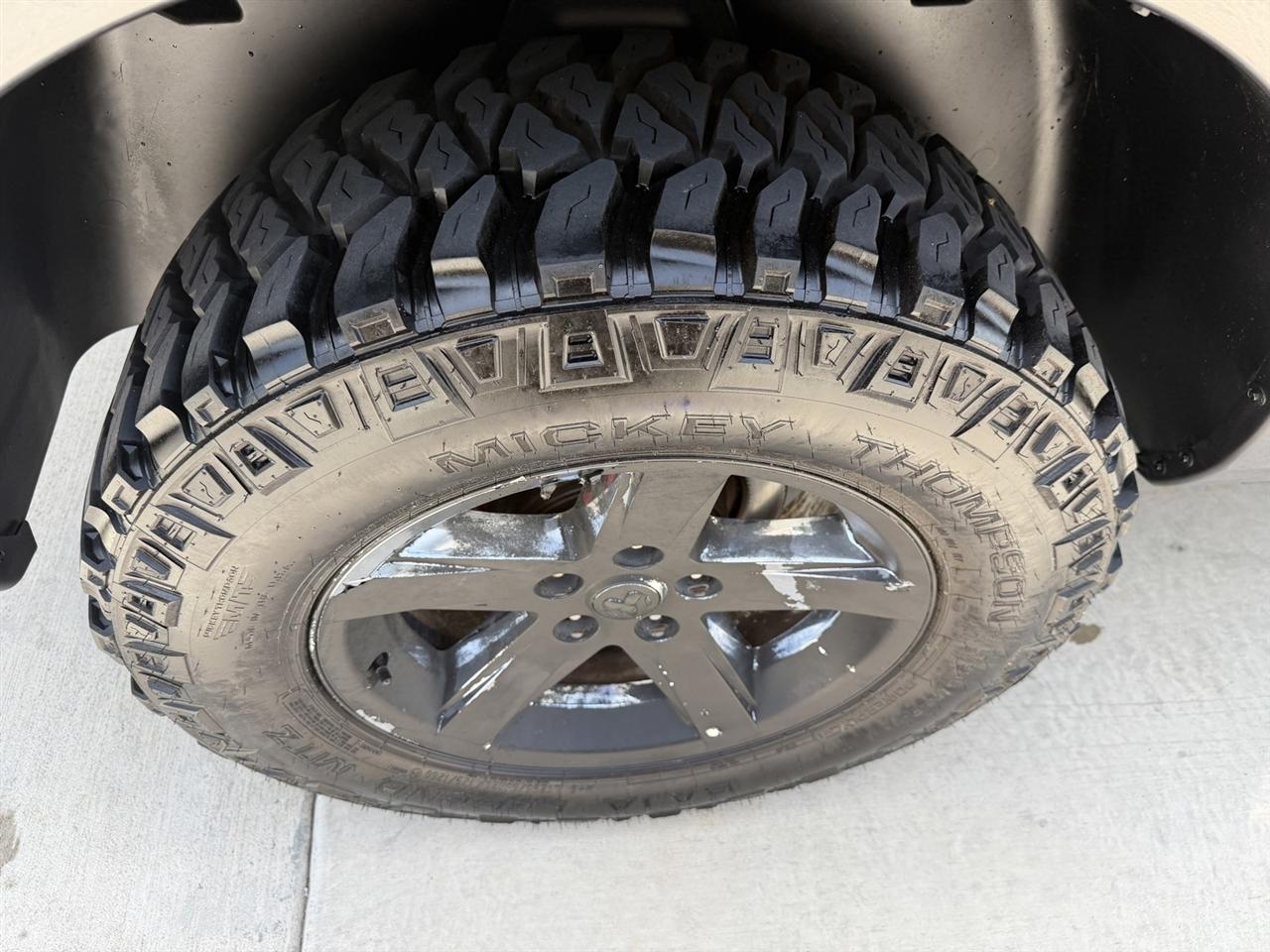 RAM 1500 SLT Crew Cab SWB 4WD 2016