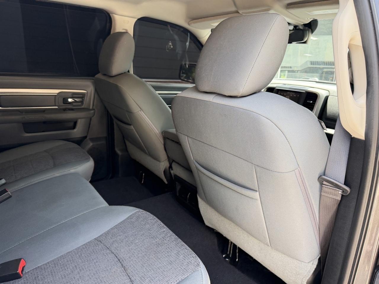 RAM 1500 SLT Crew Cab SWB 4WD 2016