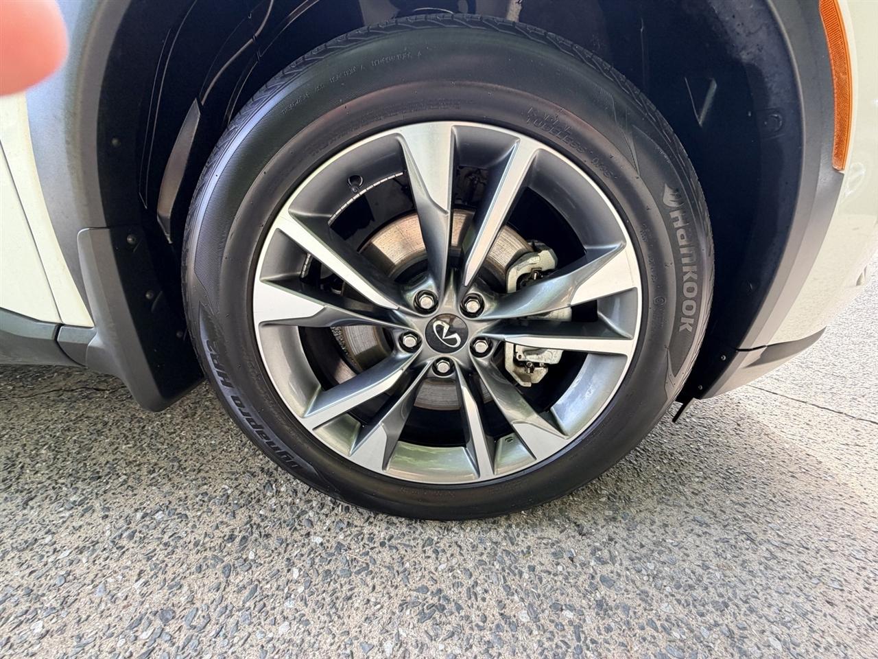 Infiniti QX60 LUXE AWD 2023