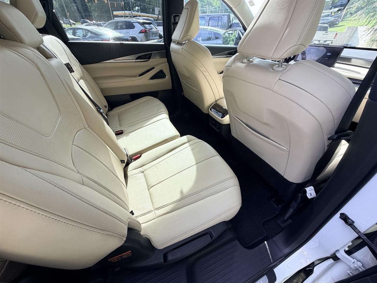 Infiniti QX60 LUXE AWD 2023