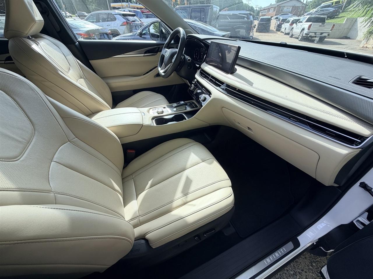 Infiniti QX60 LUXE AWD 2023